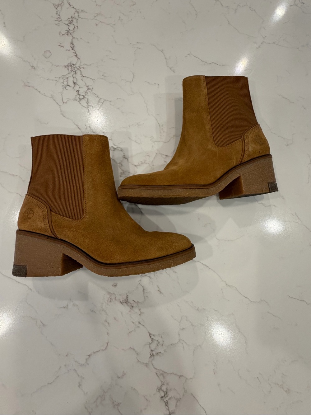 Timberland Women's Suede Chelsea Ankle Boots - Tan